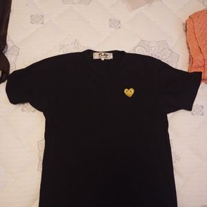 COMME DES GARÇONS PLAY BLACK & GOLD HEART